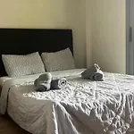 Alexandros Hébergement de vacances Pírgos